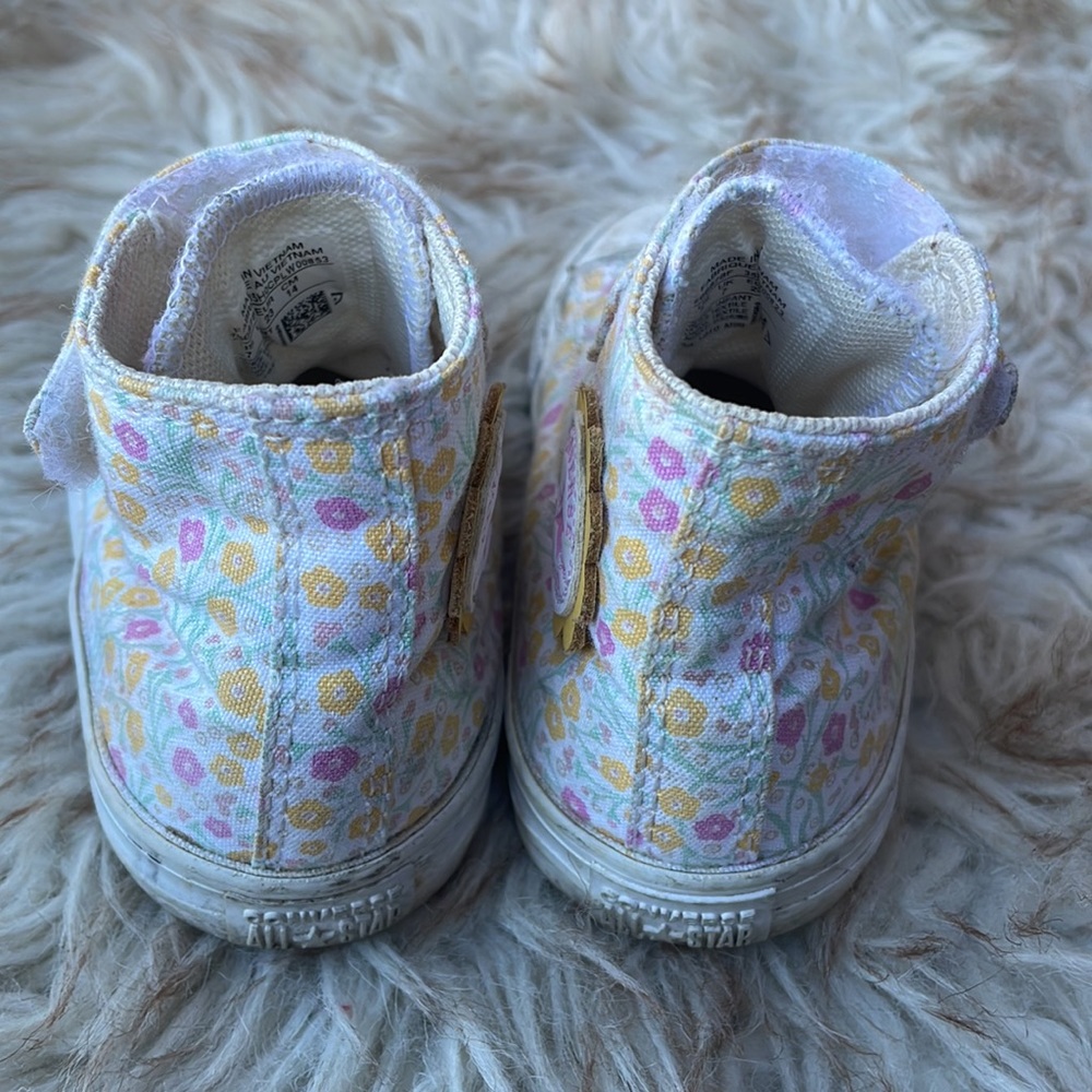 Converse Kids Sneakers - White with Floral Pattern - Picture 6 of 8